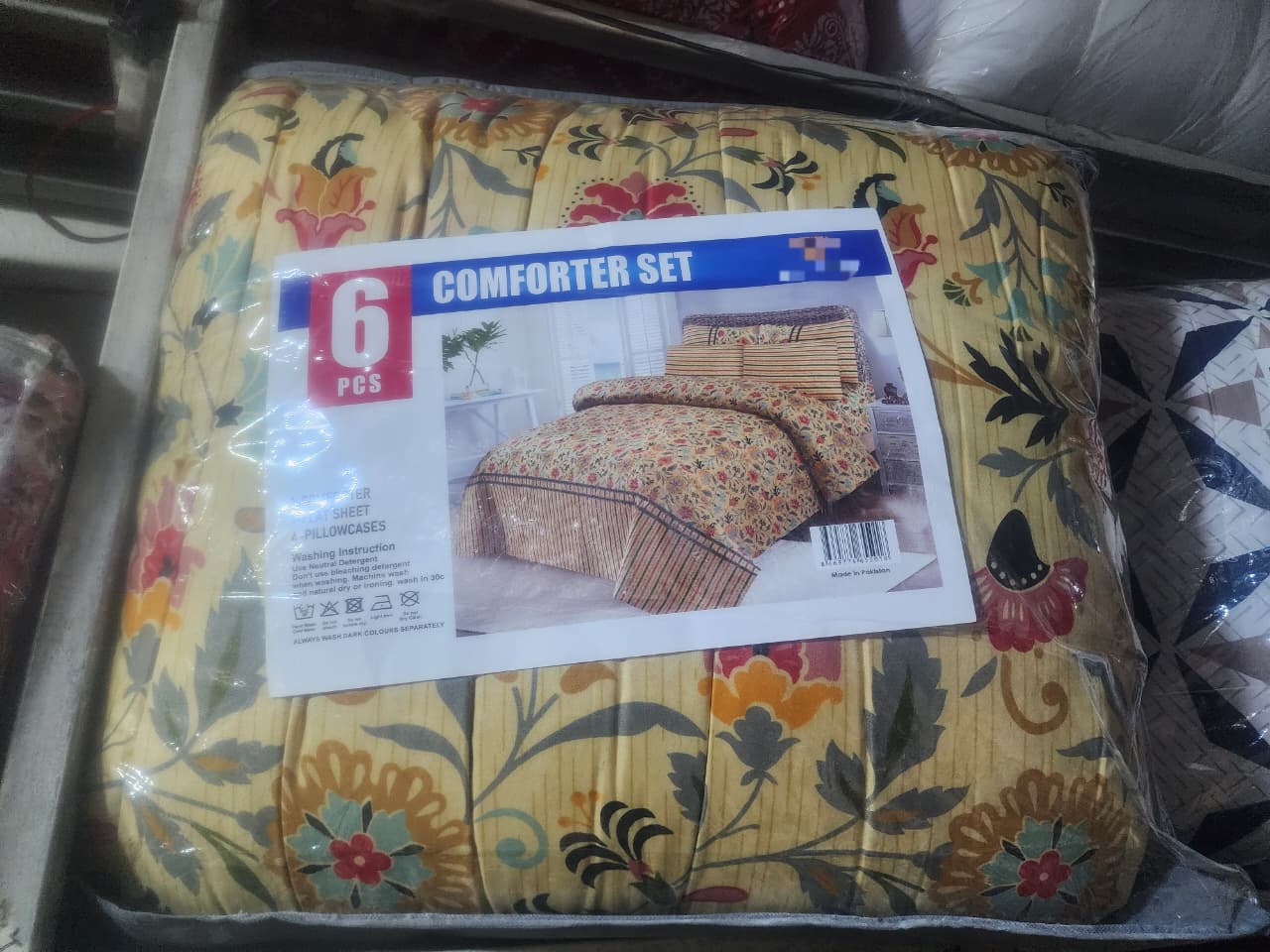 6 PCs Winter Comforter Set (Heavy Filling)