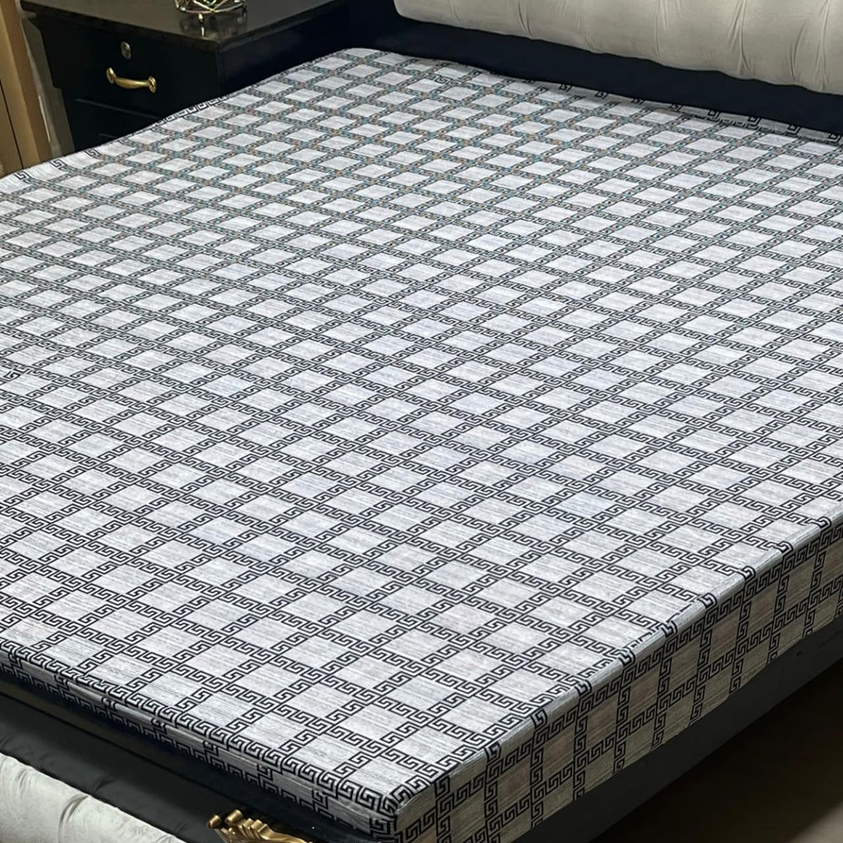Waterproof Mattress Cover Printed King Size Design-606